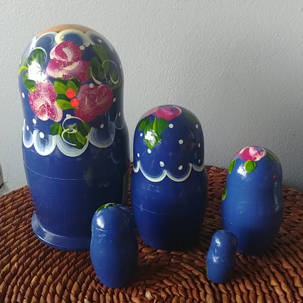 Russian nesting Matryoshka wooden dolls - Picture 7 of 8